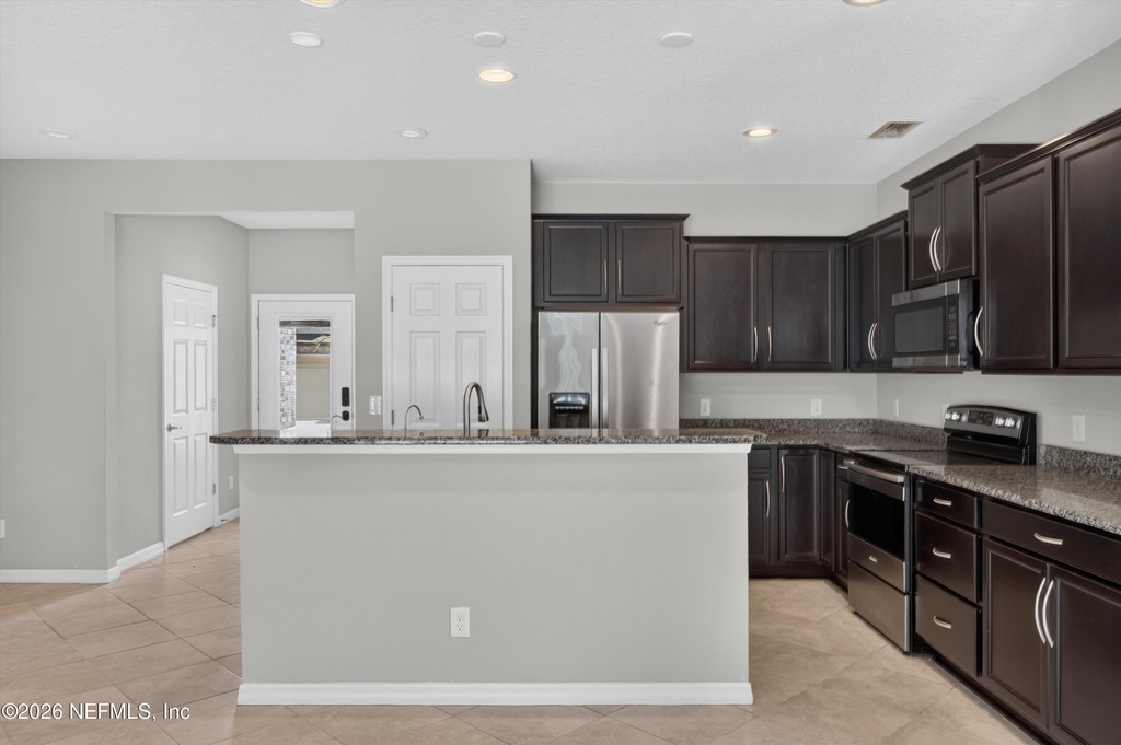 7019 Butterfly Court - Photo 7
