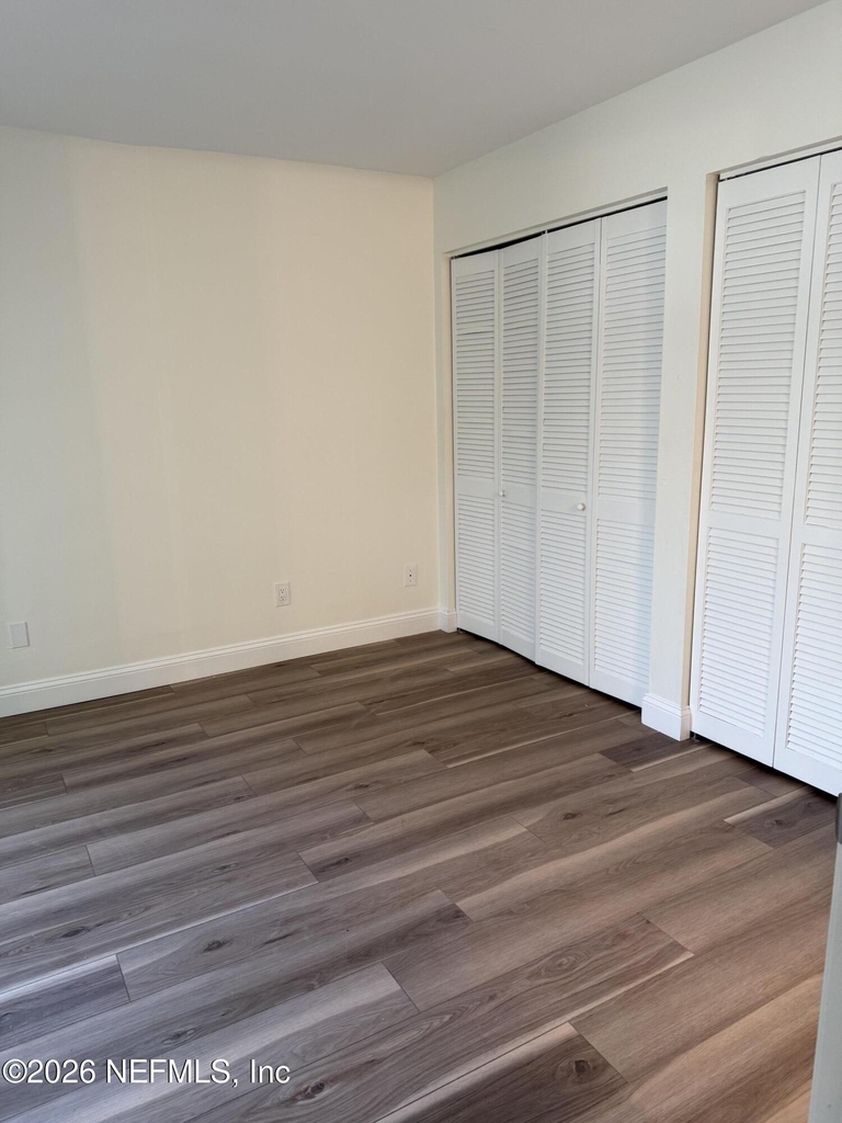 1702 Challenger Court W - Photo 14
