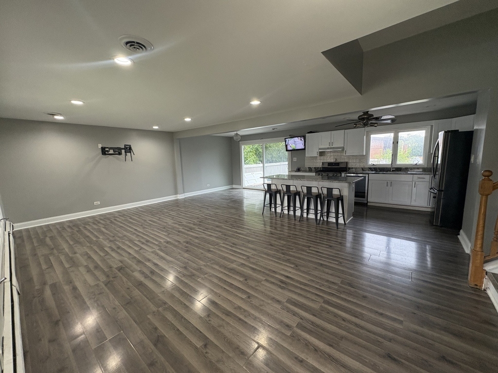 1621 Clay Court - Photo 6