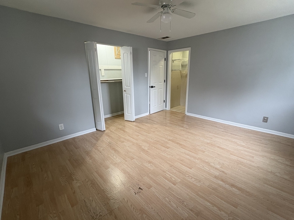 1621 Clay Court - Photo 18