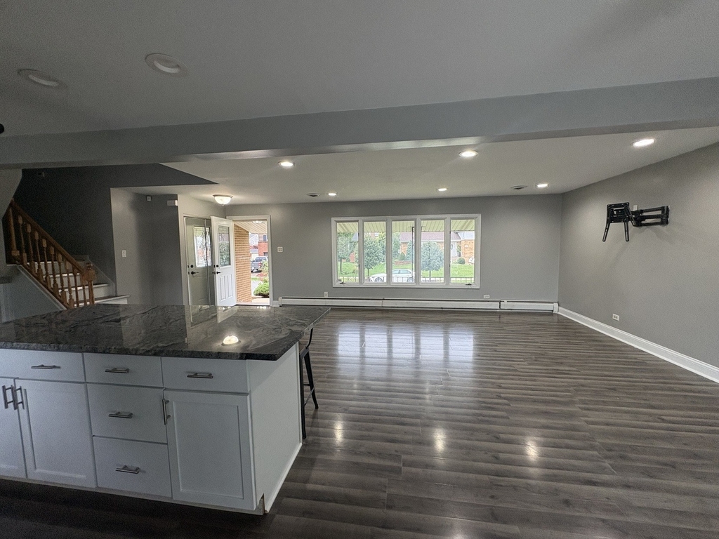 1621 Clay Court - Photo 8