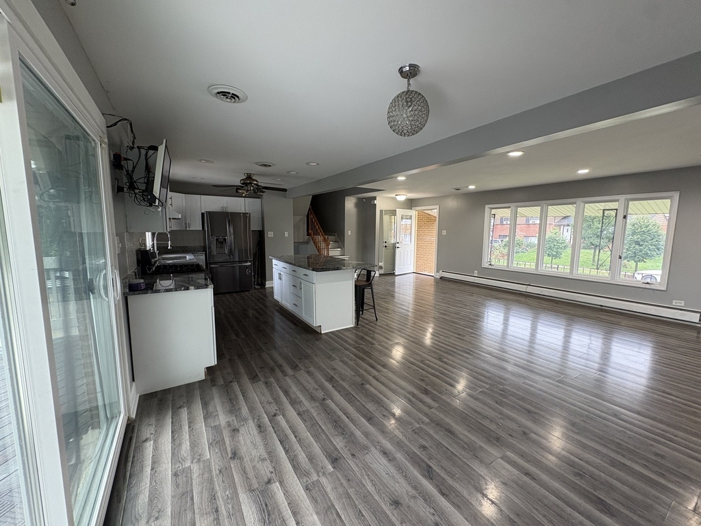 1621 Clay Court - Photo 3
