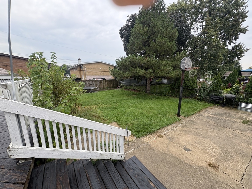 1621 Clay Court - Photo 11