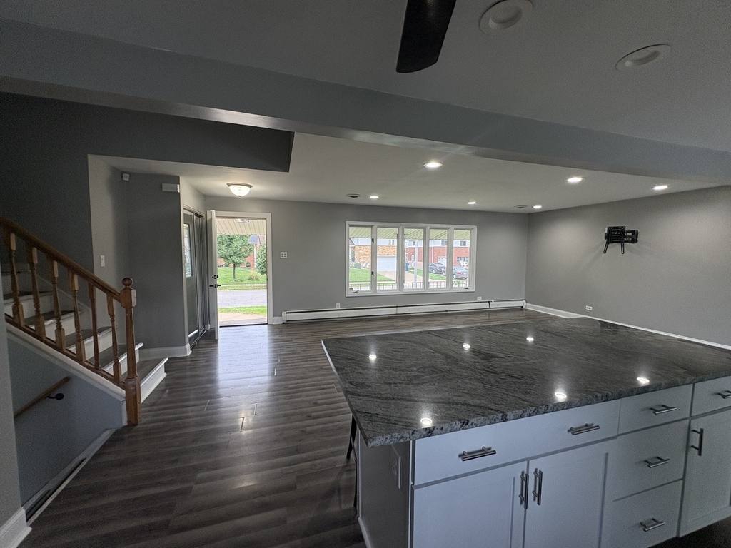 1621 Clay Court - Photo 5