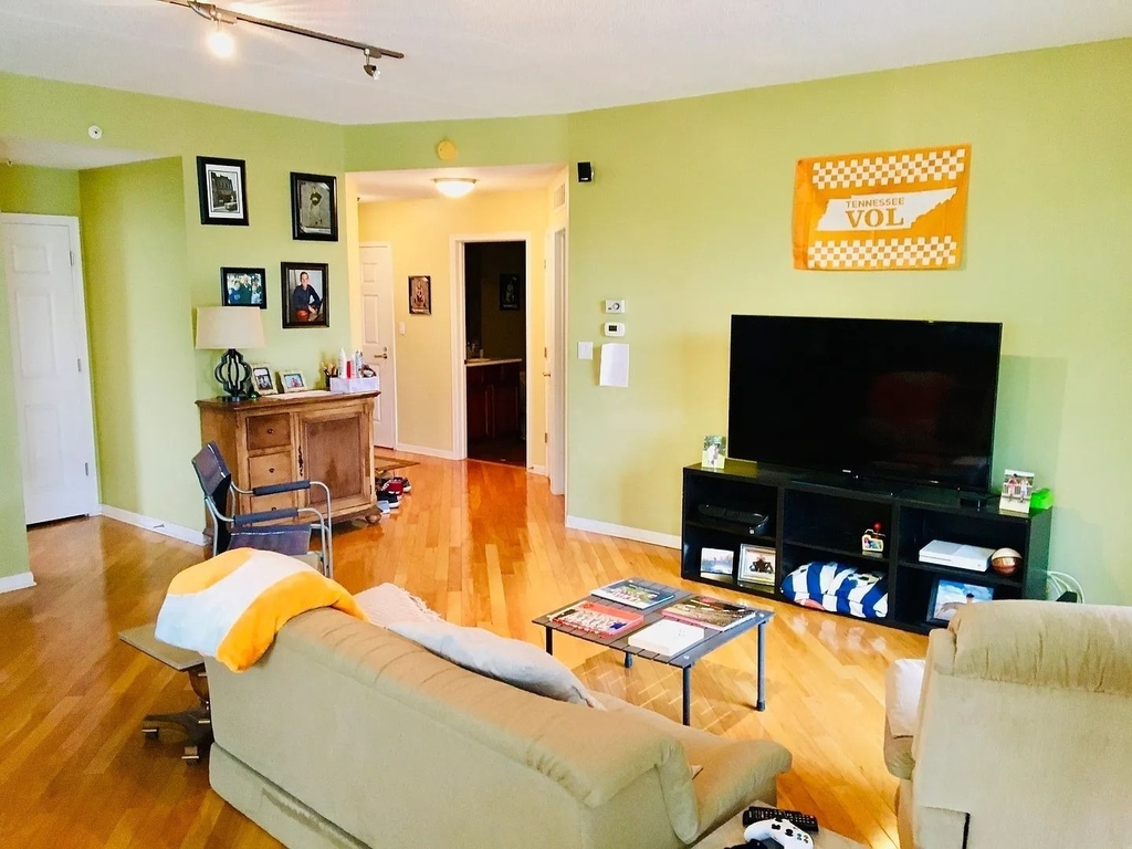 77 N Quentin Road - Photo 1