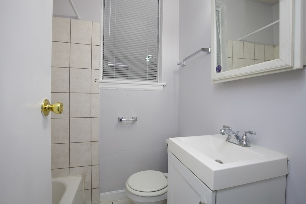 4735 N Beacon Street - Photo 12