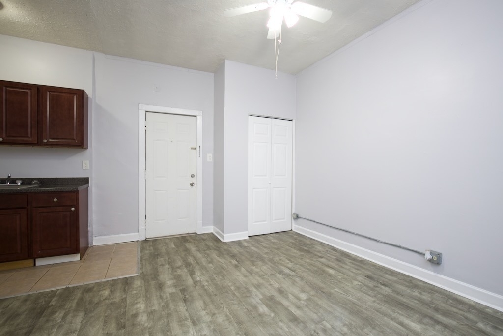 4735 N Beacon Street - Photo 7