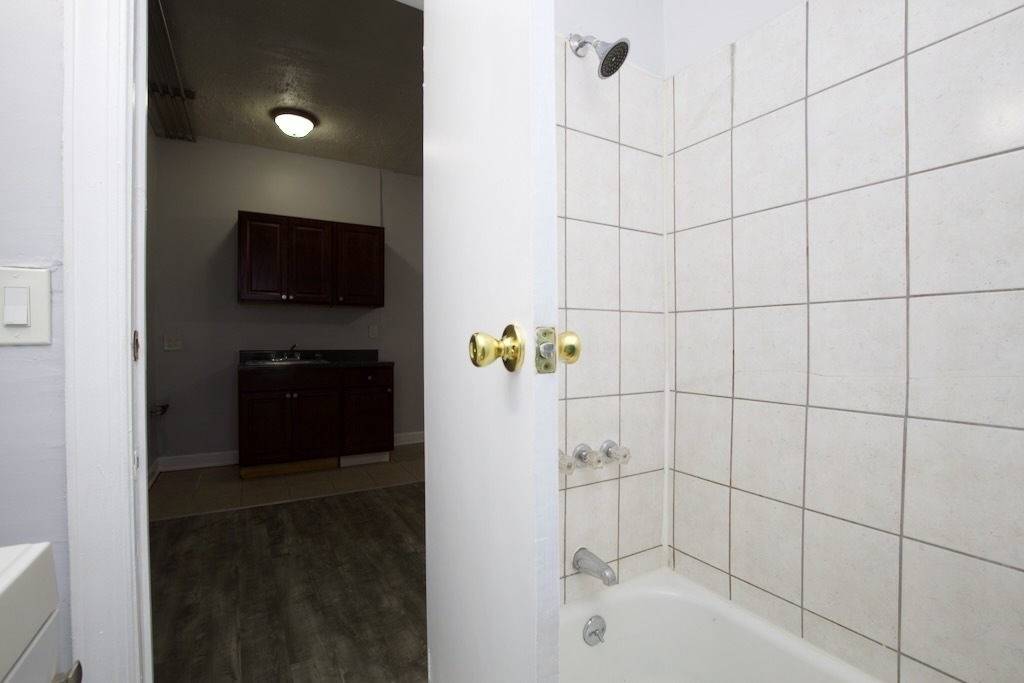 4735 N Beacon Street - Photo 13