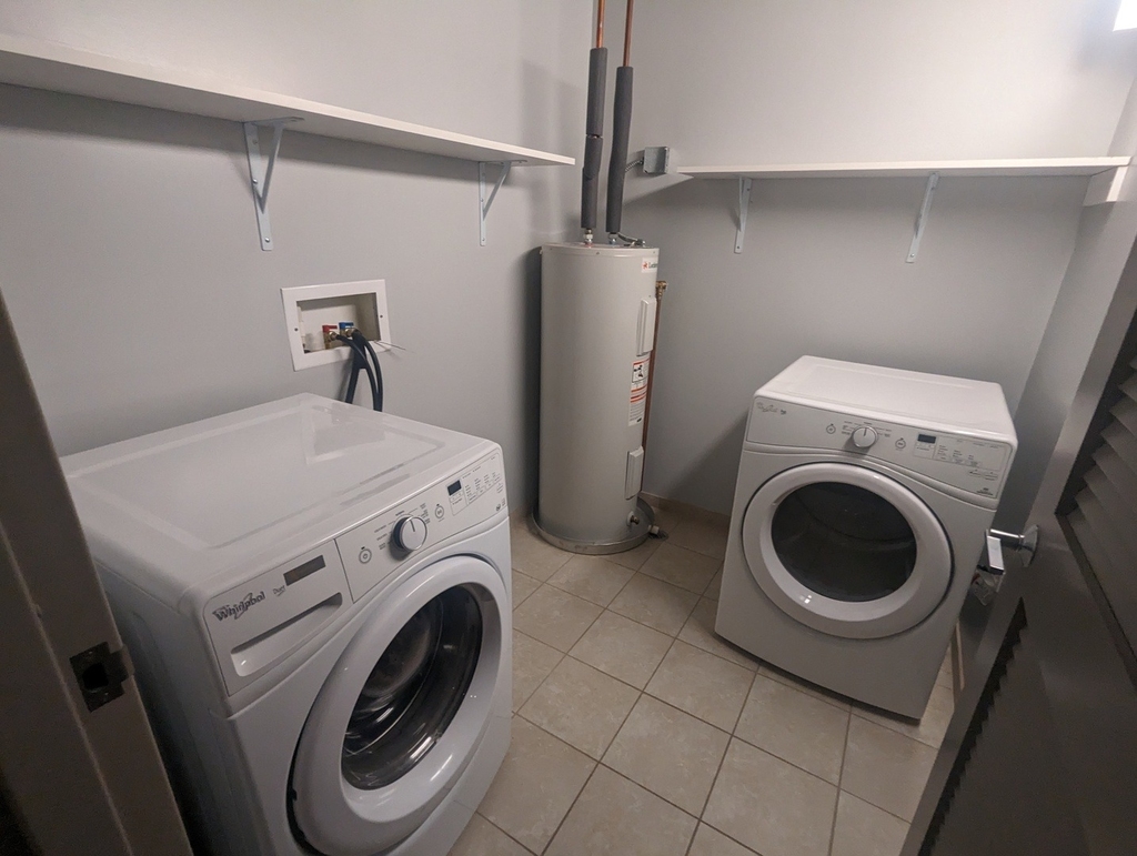 445 E Illinois Street - Photo 8