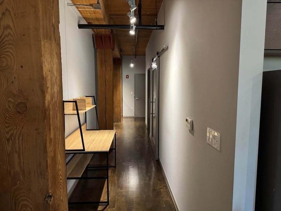 445 E Illinois Street - Photo 4