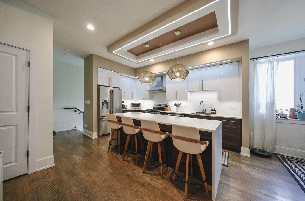1818 N Sawyer Avenue - Photo 3