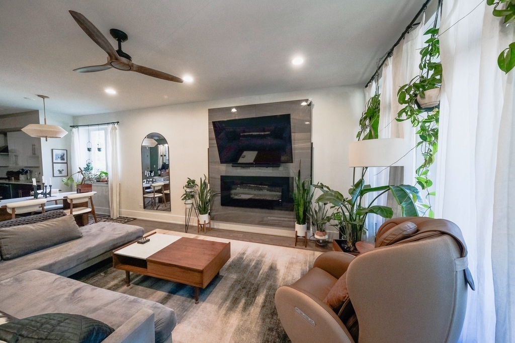 1818 N Sawyer Avenue - Photo 2