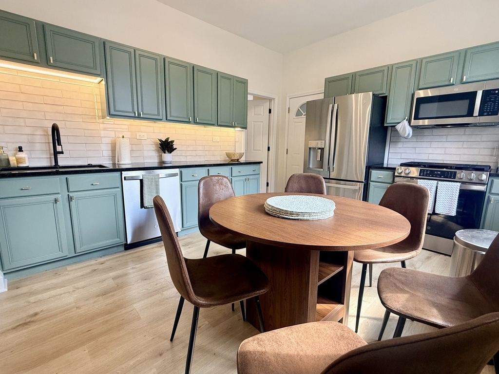 1449 N Ashland Avenue - Photo 9