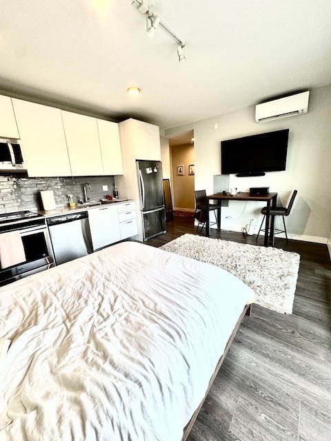 2407 W Eastwood Avenue - Photo 4