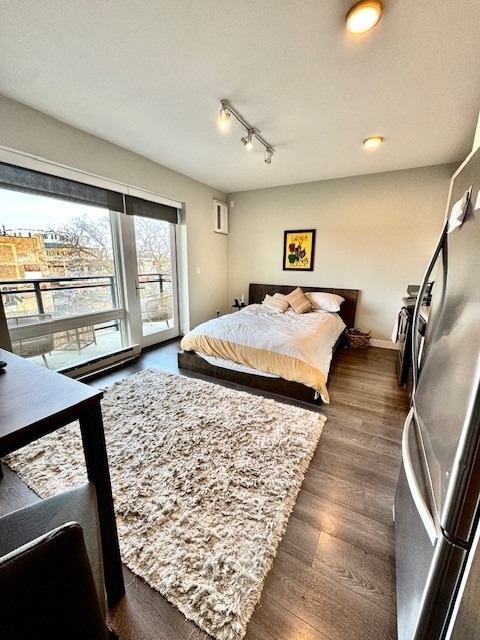 2407 W Eastwood Avenue - Photo 1