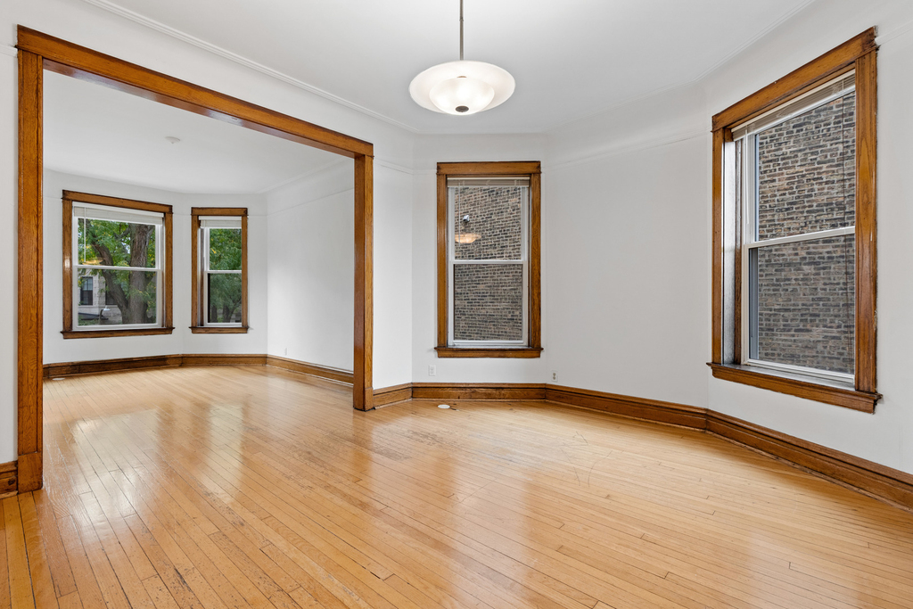 3746 N Lakewood Avenue - Photo 3