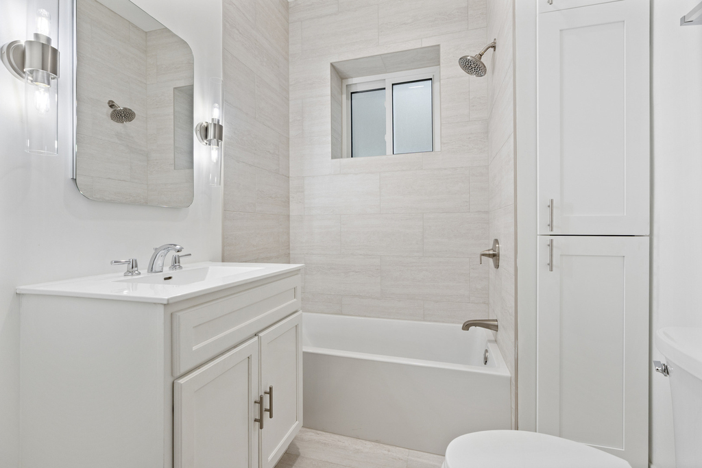 3746 N Lakewood Avenue - Photo 9