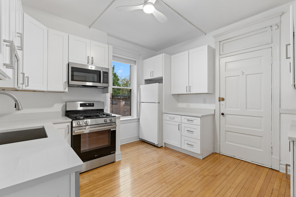 3746 N Lakewood Avenue - Photo 6