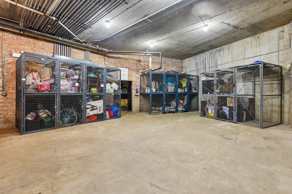 1301 N Western Avenue - Photo 25