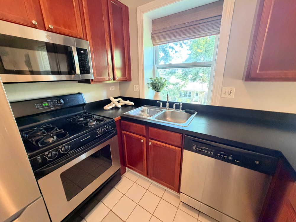4201 N Sawyer Avenue - Photo 4