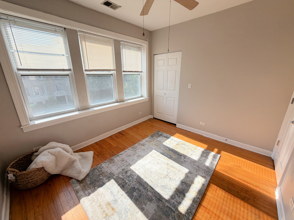 4201 N Sawyer Avenue - Photo 10