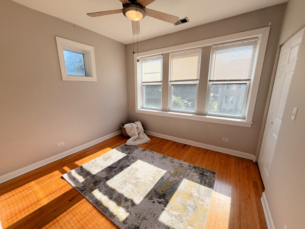 4201 N Sawyer Avenue - Photo 9