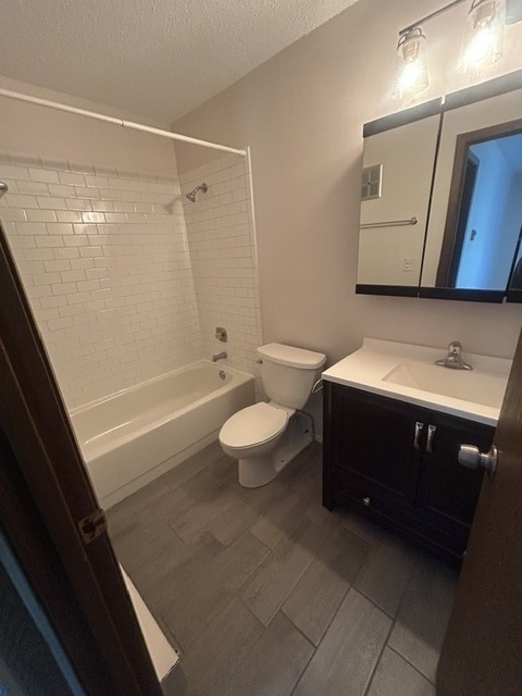 206 W Division Street - Photo 14