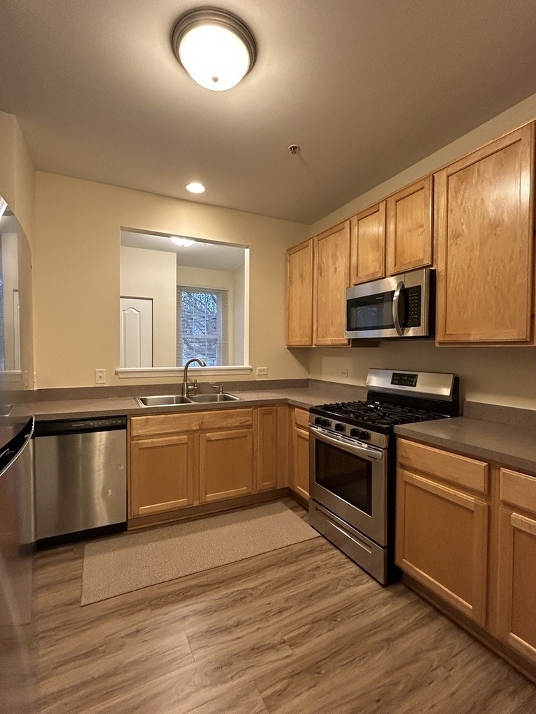 1221 Brookdale Drive - Photo 4