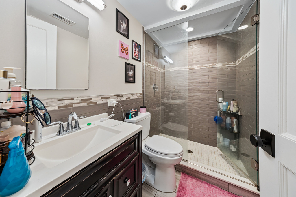 2027 N Humboldt Boulevard - Photo 3