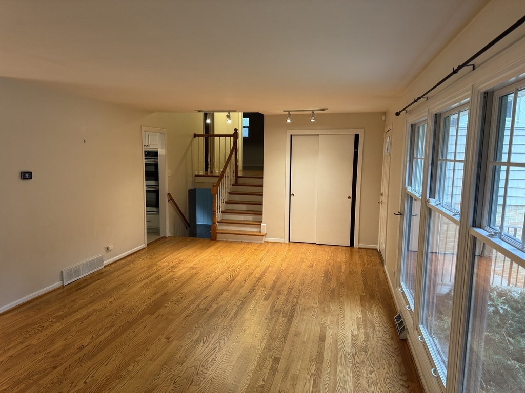 864 Bittersweet Drive - Photo 3