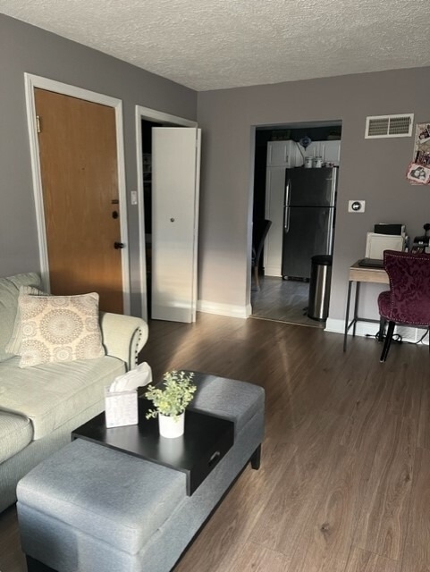 8835 Lavergne Avenue - Photo 1