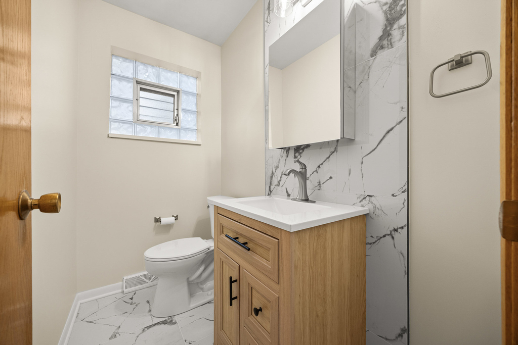 3927 N Pontiac Avenue - Photo 14