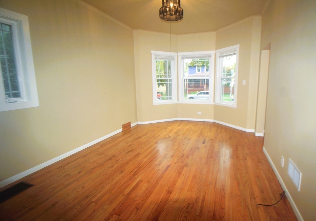 626 Highland Avenue - Photo 3