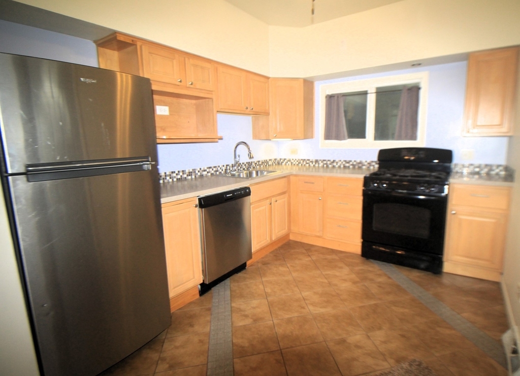 626 Highland Avenue - Photo 8