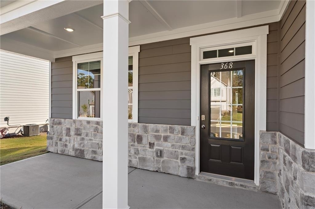 368 Belmont Drive - Photo 2