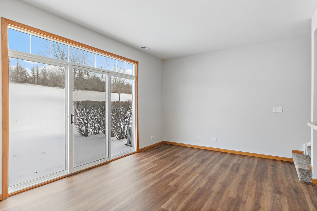 2276 Flagstone Lane - Photo 4