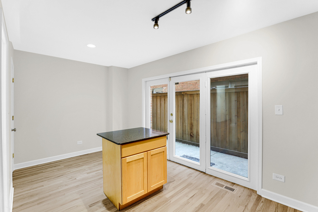 601 South Boulevard - Photo 4