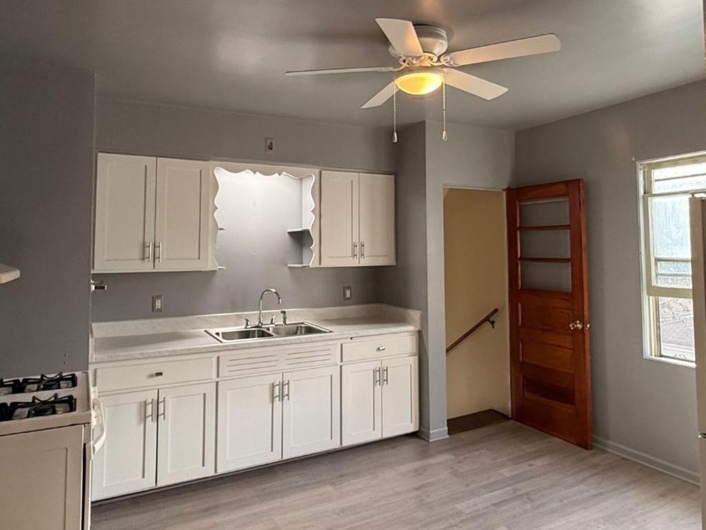 307 N Raynor Avenue - Photo 5