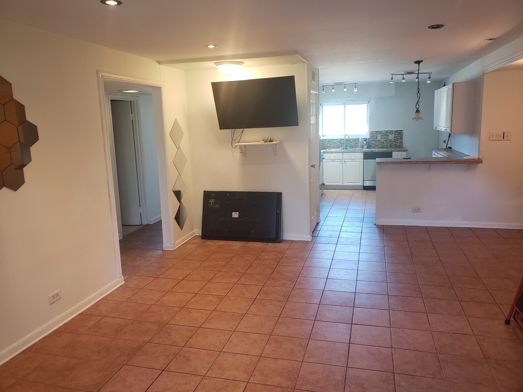9418 Bay Colony Drive - Photo 3