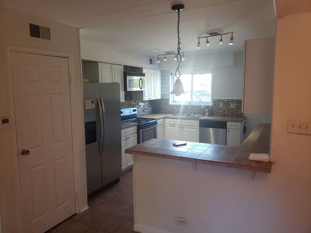 9418 Bay Colony Drive - Photo 4