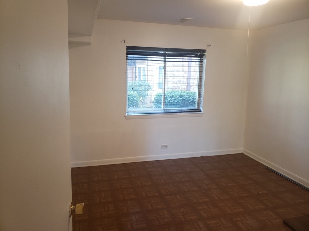 9418 Bay Colony Drive - Photo 2
