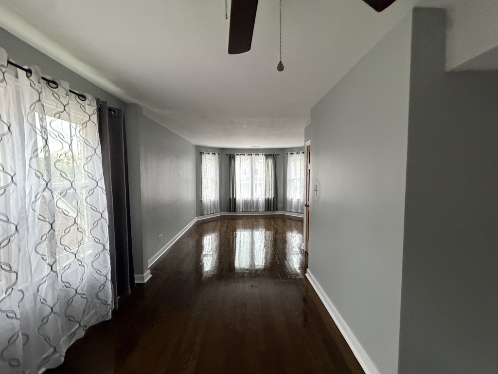 6841 S Hermitage Avenue - Photo 1