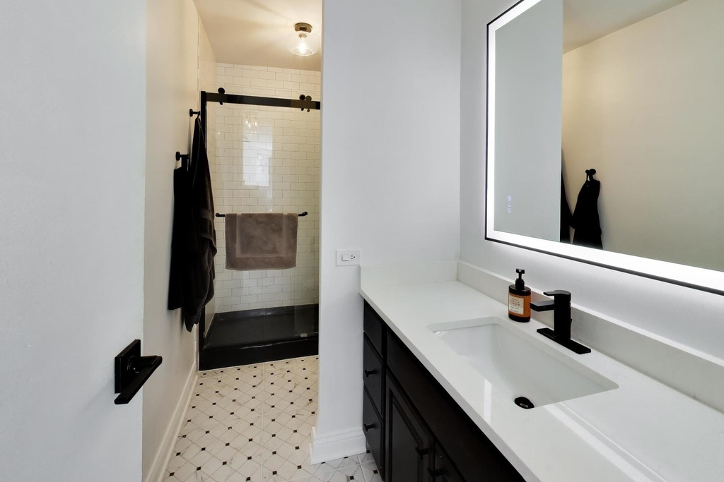 535 N Michigan Avenue - Photo 15