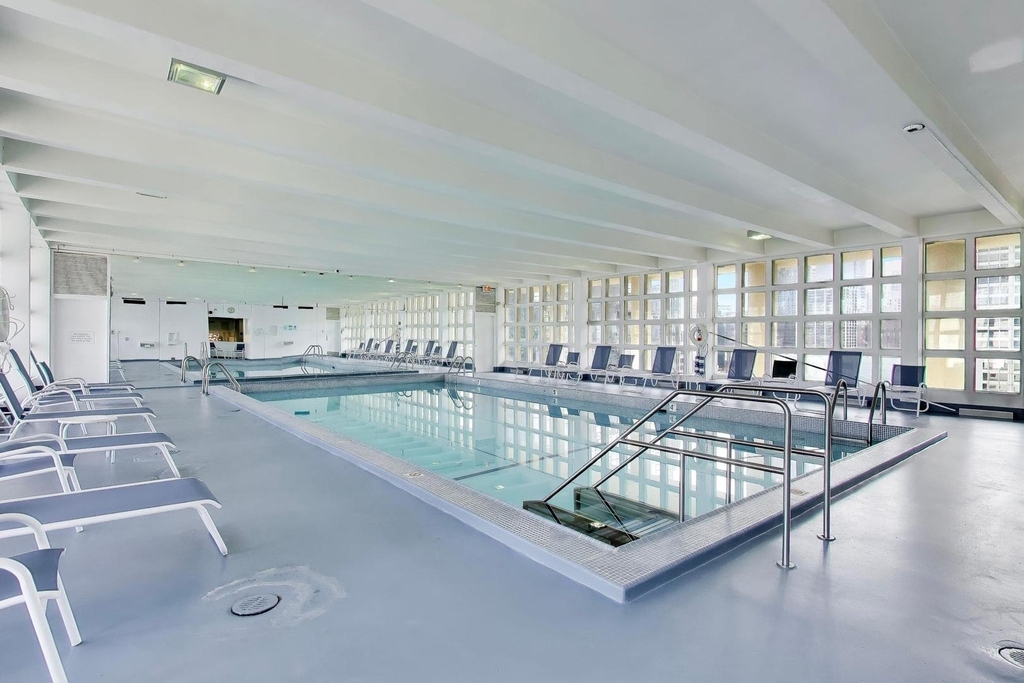 535 N Michigan Avenue - Photo 17