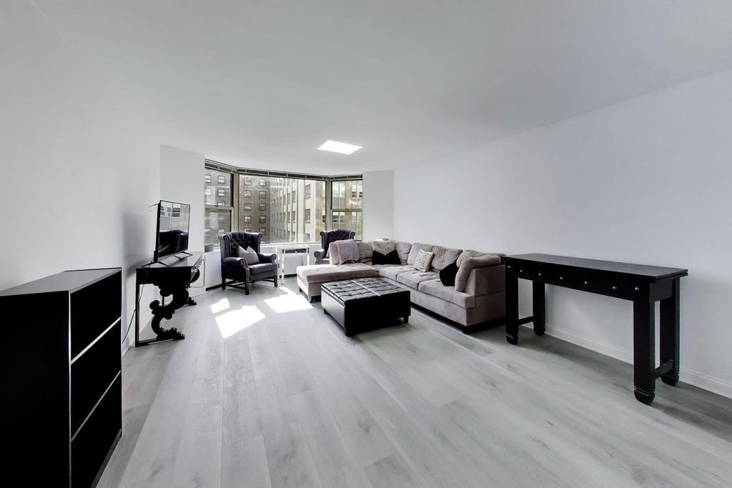 535 N Michigan Avenue - Photo 8
