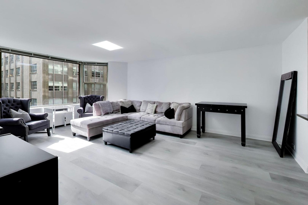535 N Michigan Avenue - Photo 9