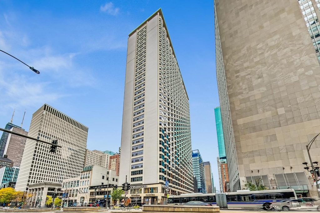 535 N Michigan Avenue - Photo 1
