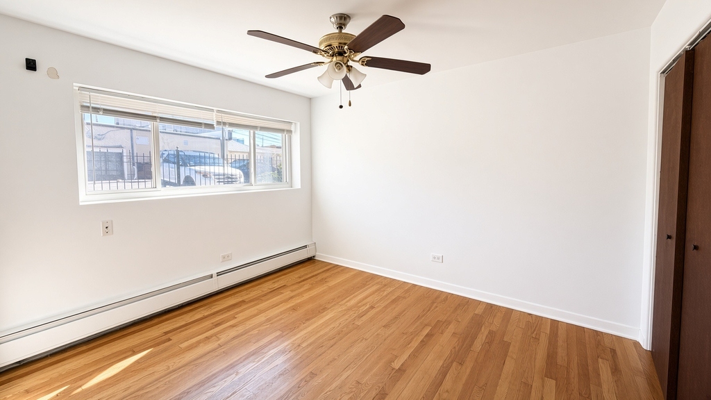 6719 N Hermitage Avenue - Photo 3