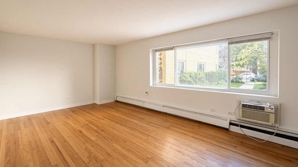 6719 N Hermitage Avenue - Photo 2