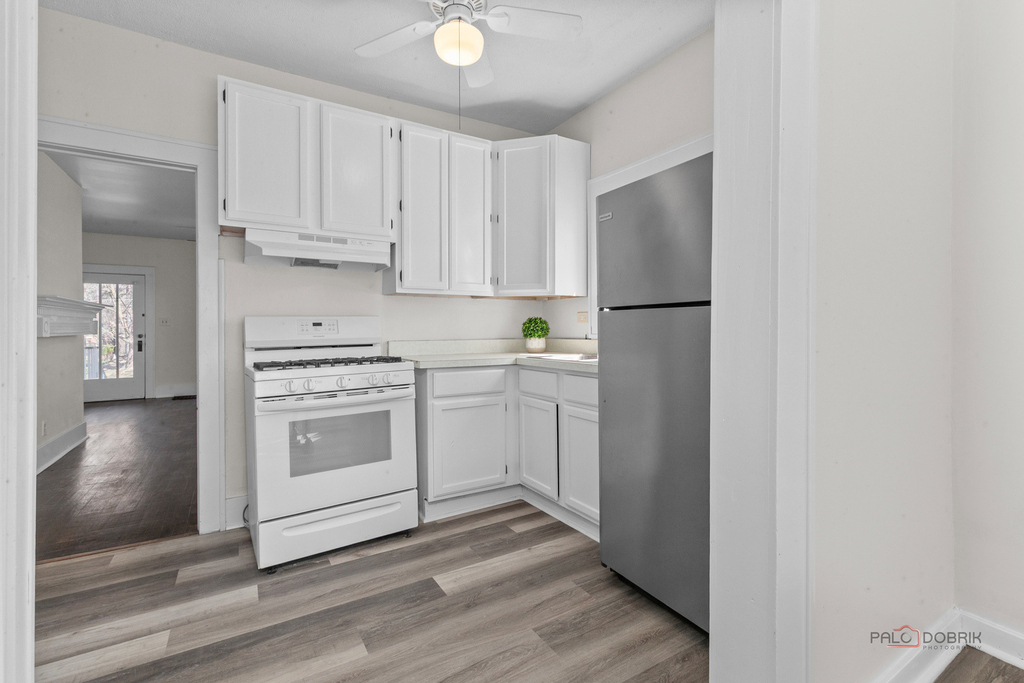 403 E Park Street - Photo 9